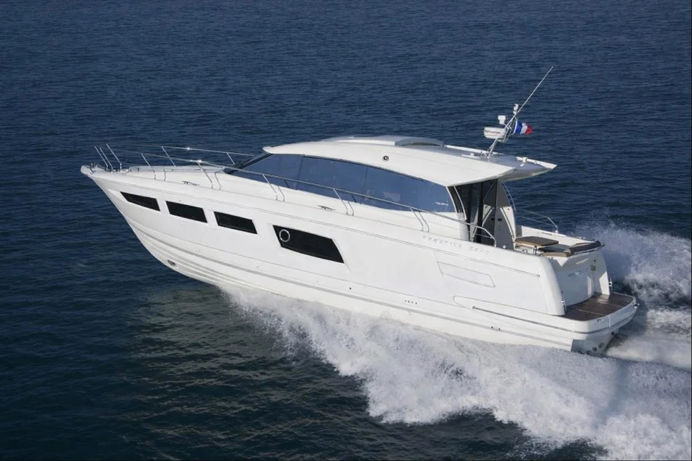BoatPhoto.coverAlt