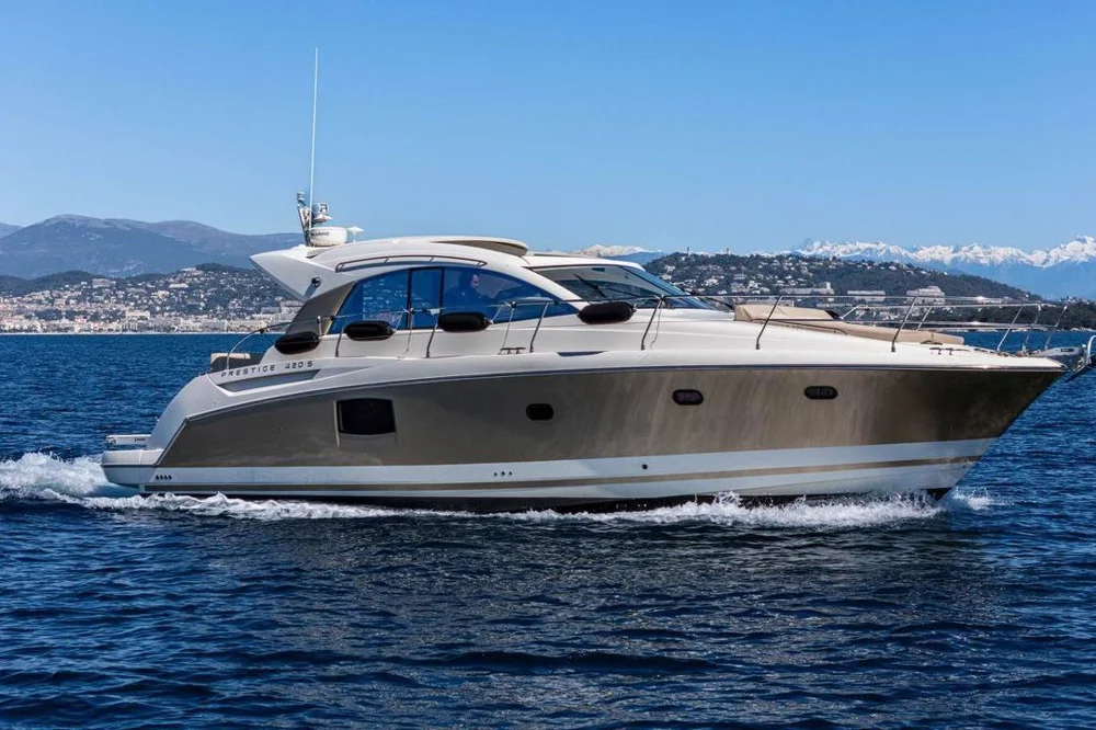 BoatPhoto.coverAlt