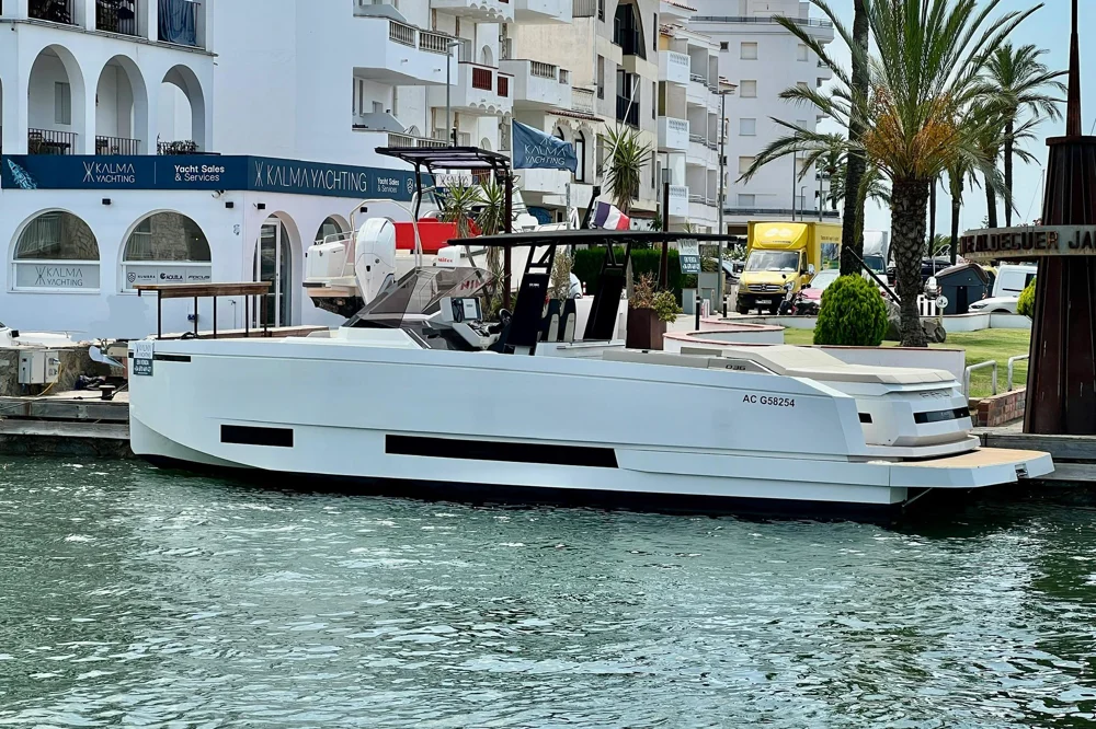 BoatPhoto.coverAlt