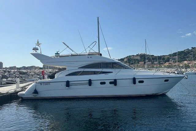 BoatPhoto.coverAlt