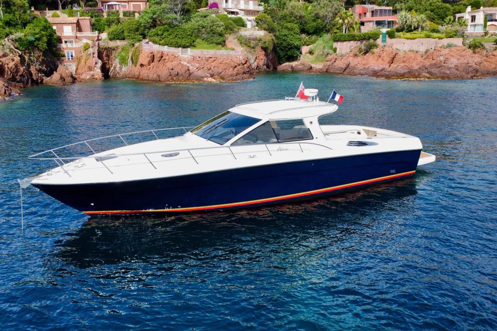 BoatPhoto.coverAlt
