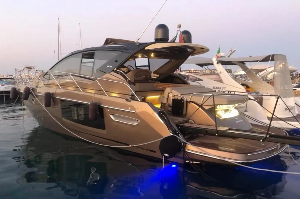 BoatPhoto.alt