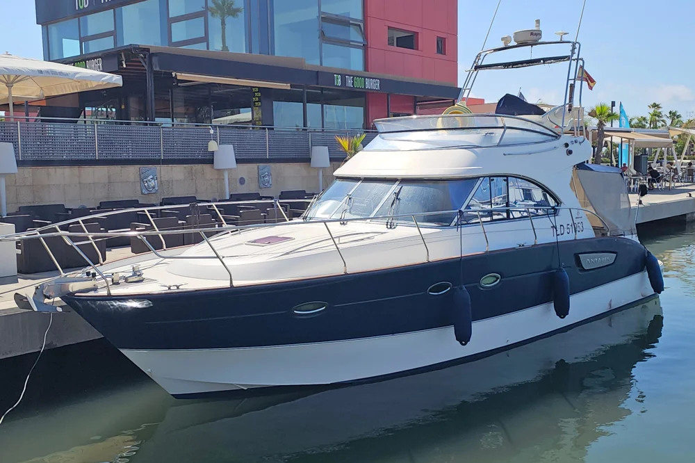 BoatPhoto.coverAlt