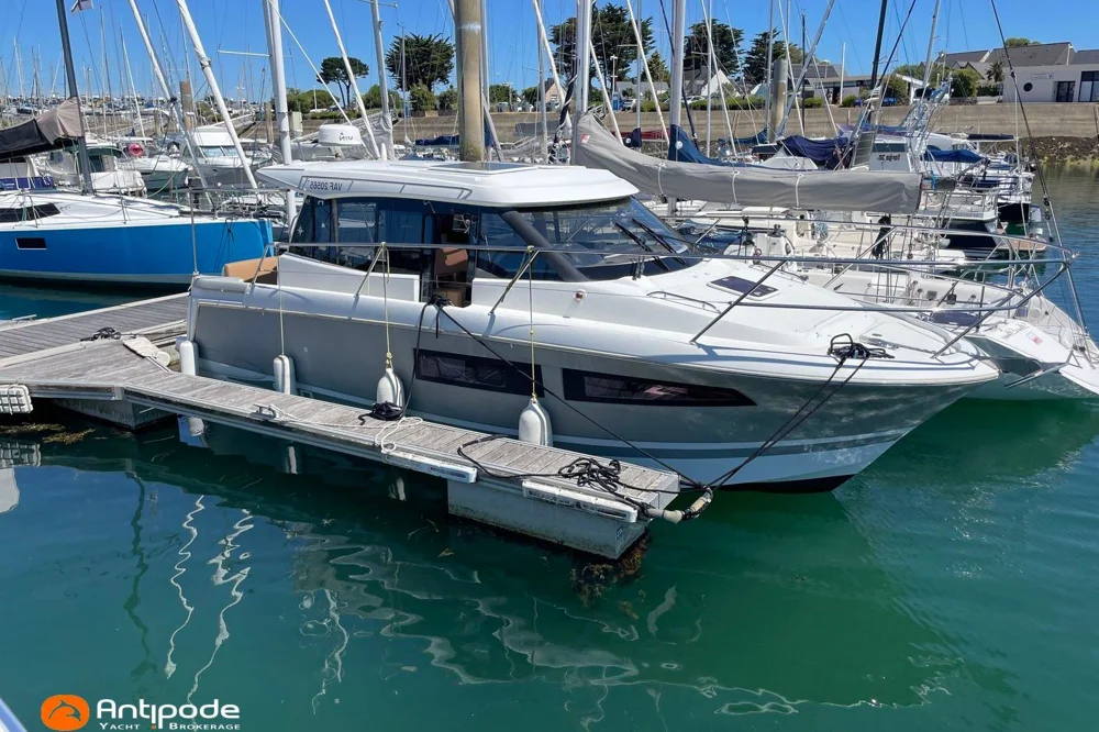 BoatPhoto.coverAlt