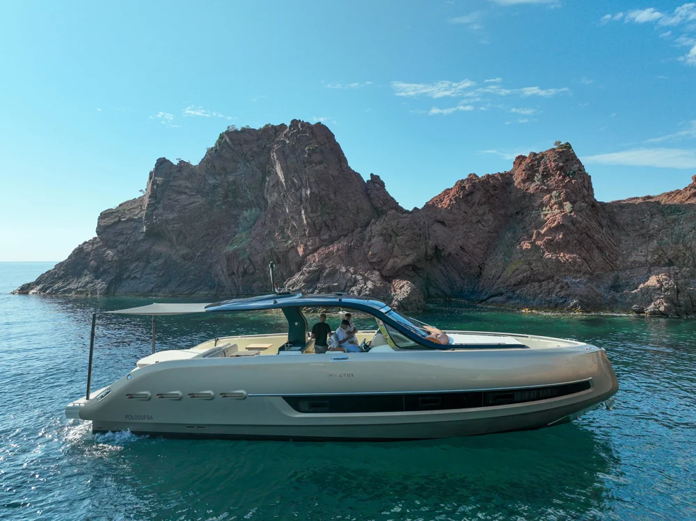 BoatPhoto.coverAlt