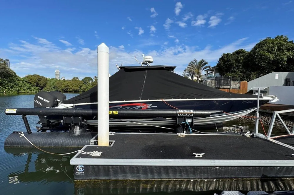 BoatPhoto.alt