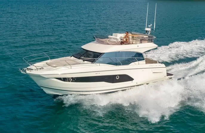 BoatPhoto.coverAlt