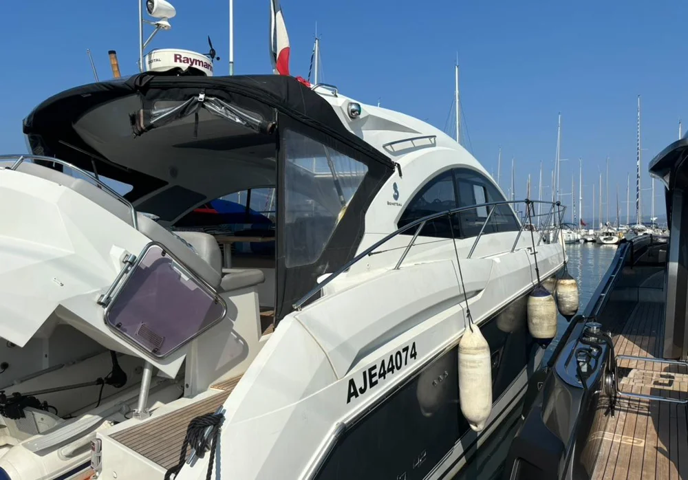 BoatPhoto.alt