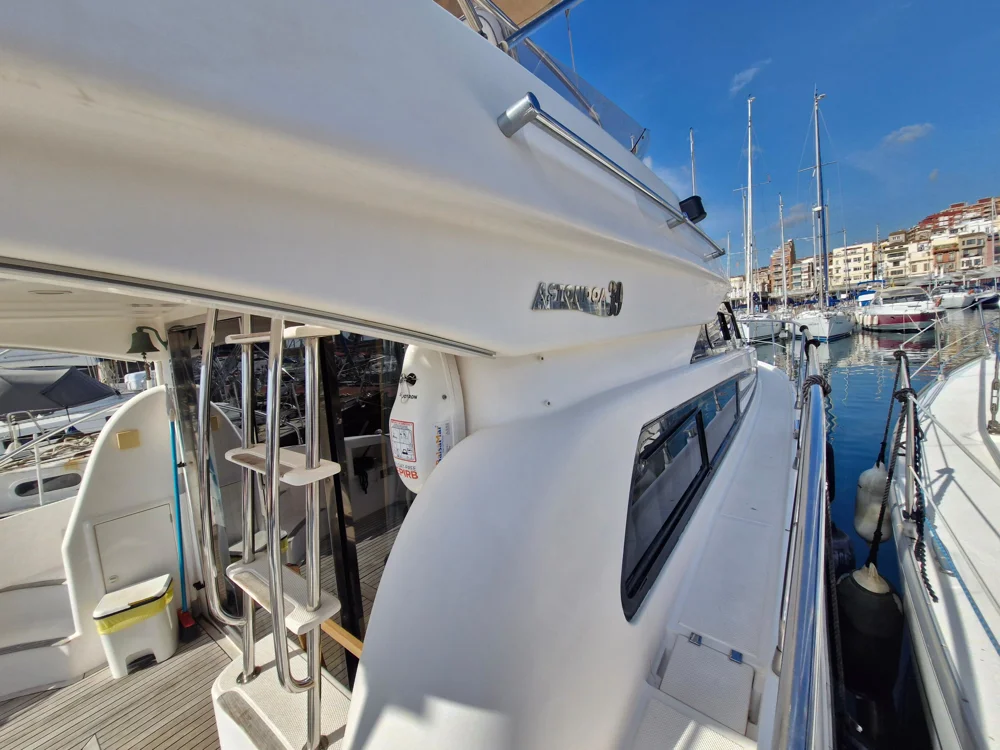 BoatPhoto.alt