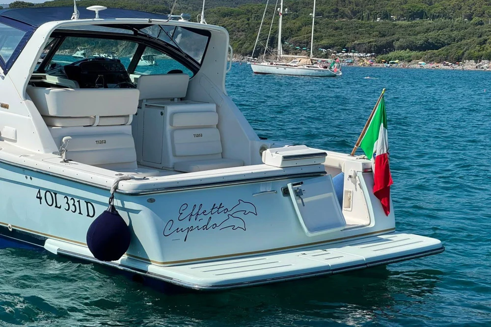 BoatPhoto.alt