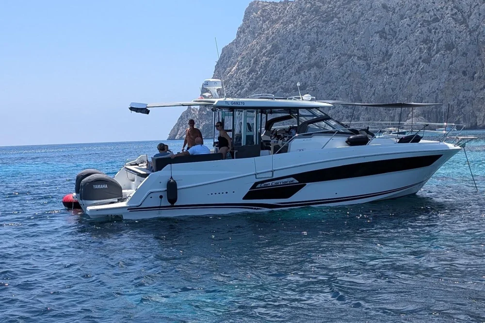 BoatPhoto.coverAlt