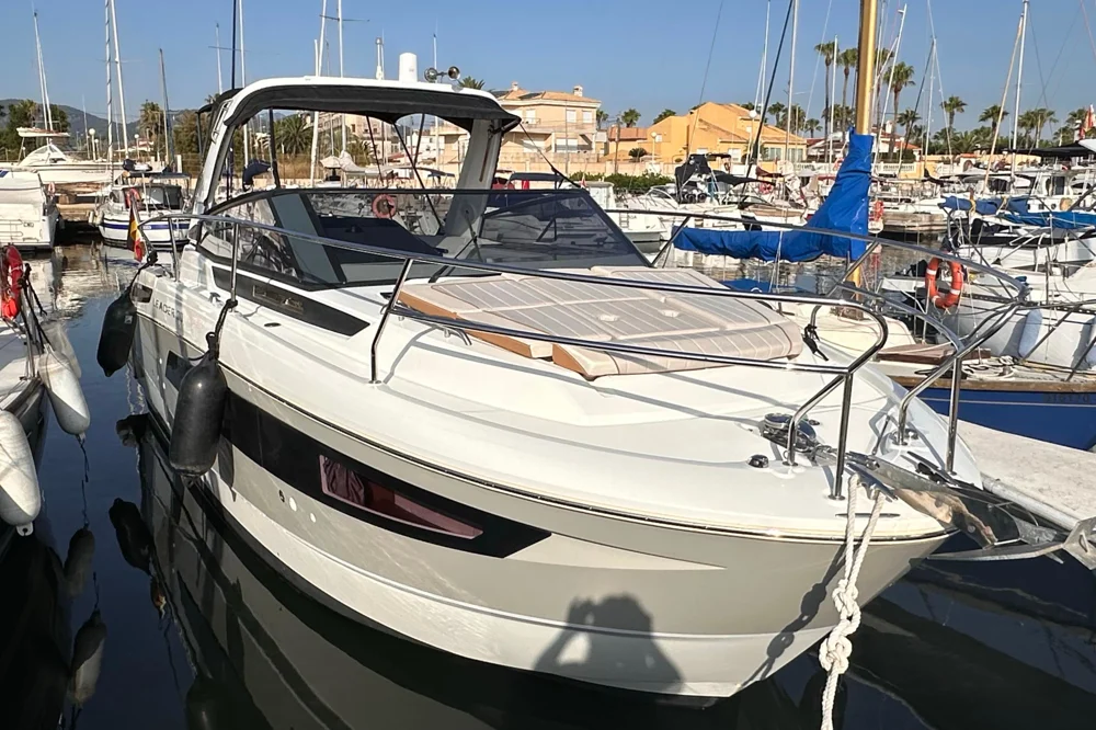 BoatPhoto.coverAlt