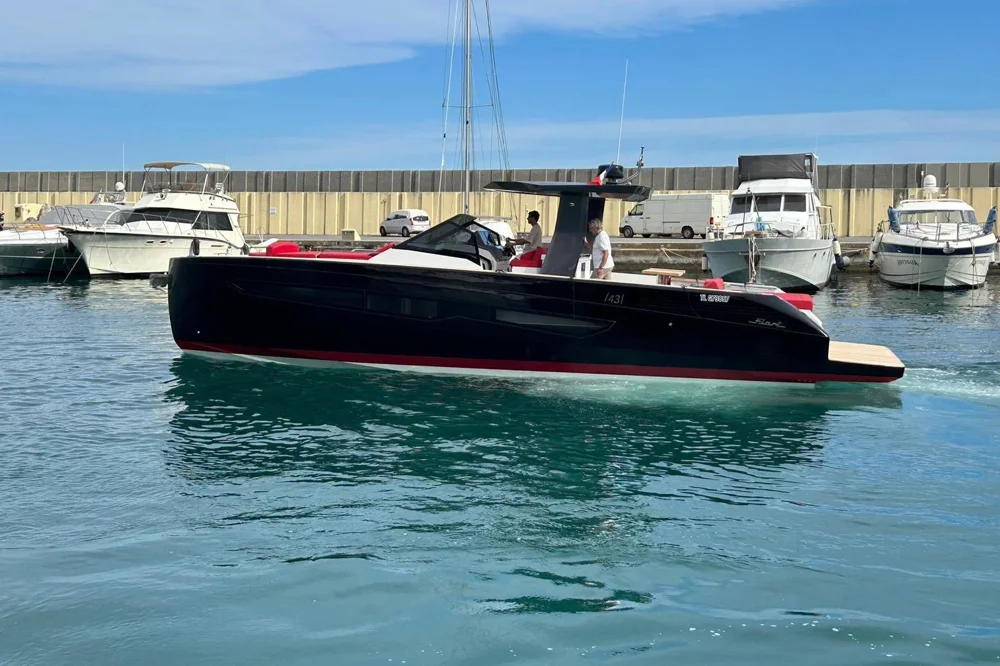 BoatPhoto.coverAlt