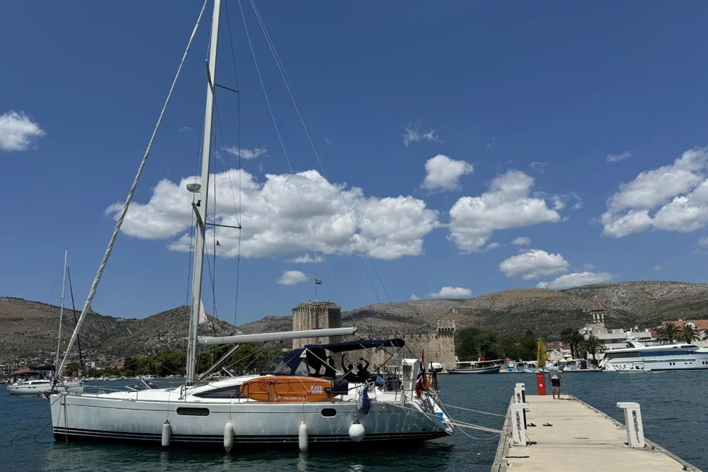 BoatPhoto.coverAlt