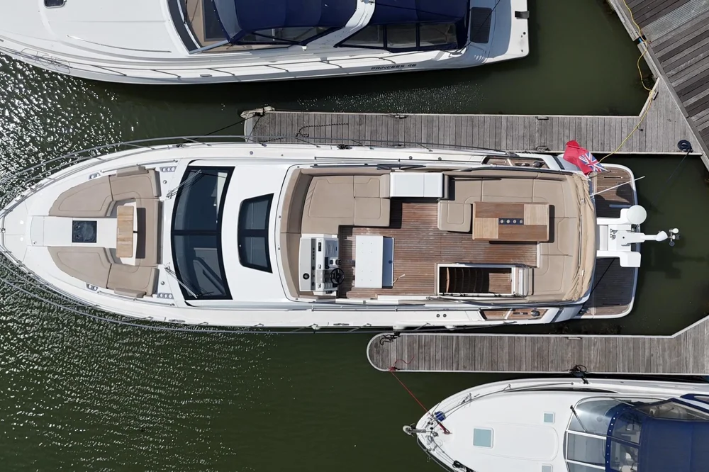 BoatPhoto.alt