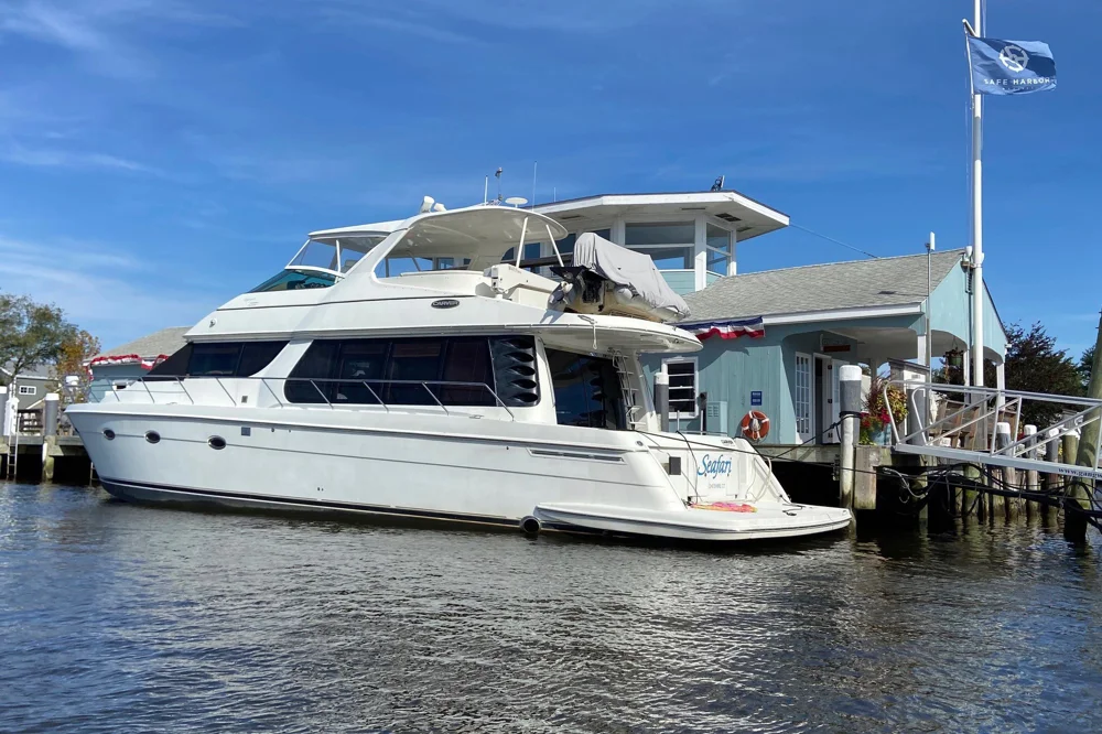 2004 Carver Yachts 570 Voyager Pilothouse for sale, photo 2 of 4