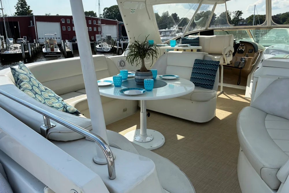 2004 Carver Yachts 570 Voyager Pilothouse for sale, photo 4 of 4
