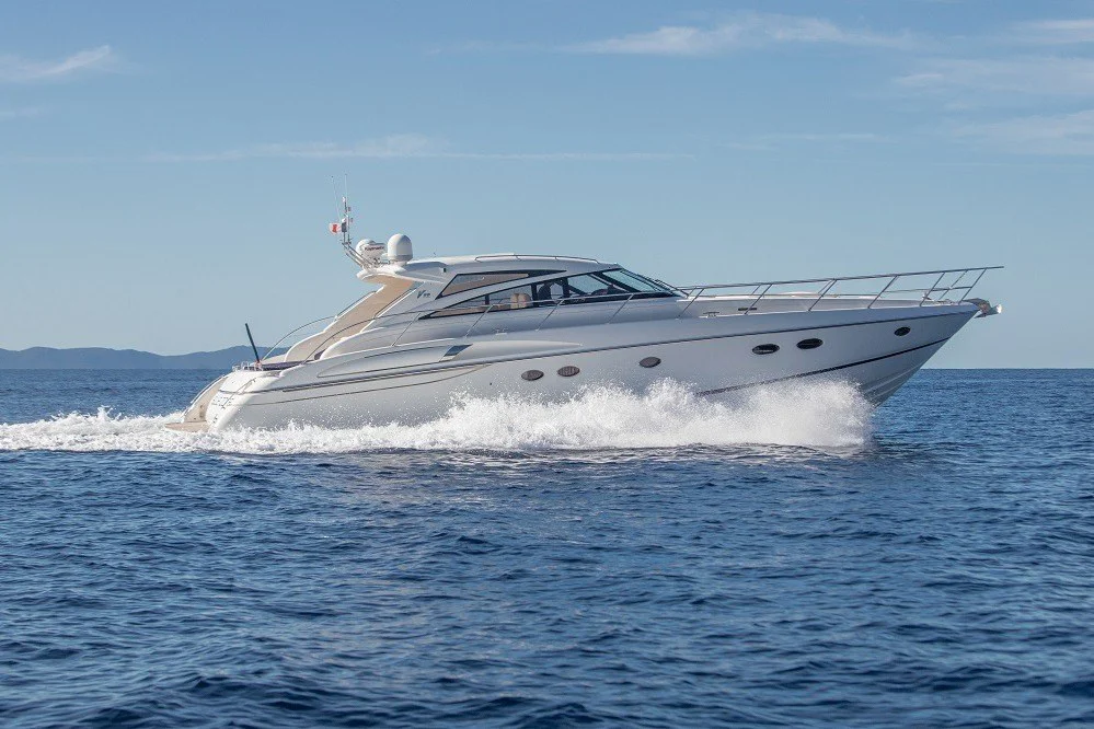 BoatPhoto.coverAlt