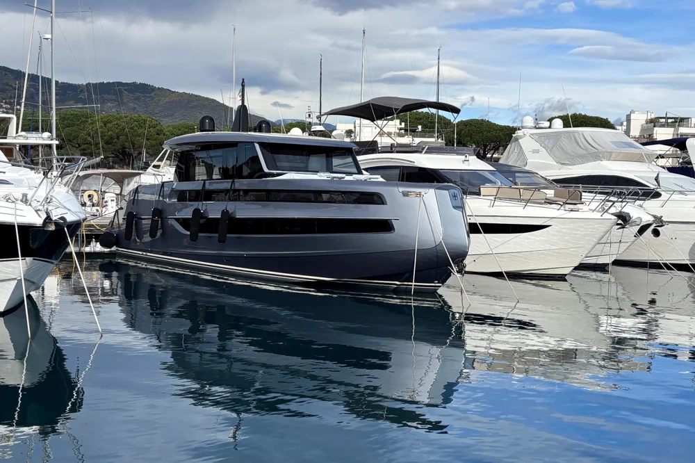 BoatPhoto.coverAlt