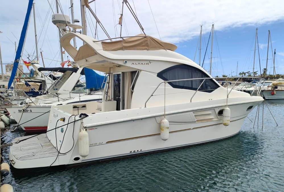BoatPhoto.coverAlt