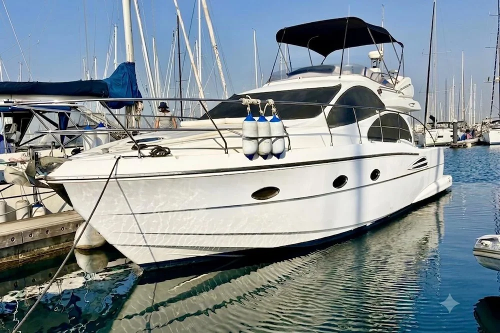 BoatPhoto.coverAlt