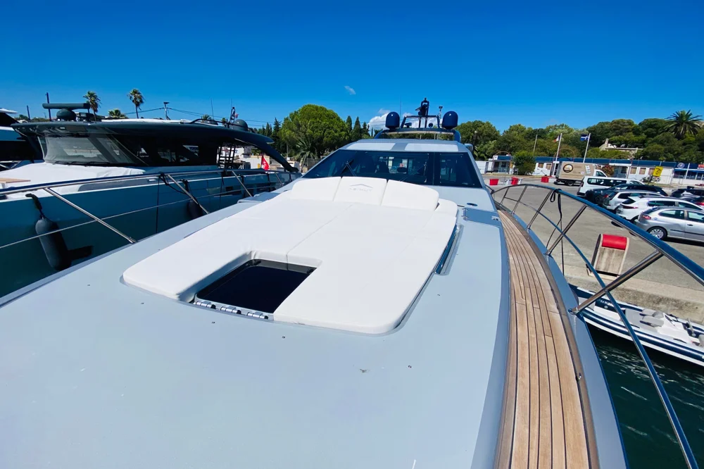 BoatPhoto.alt