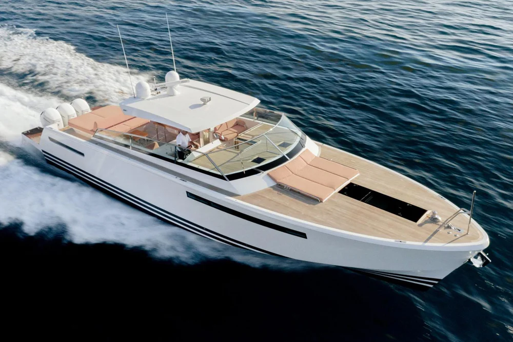 BoatPhoto.coverAlt