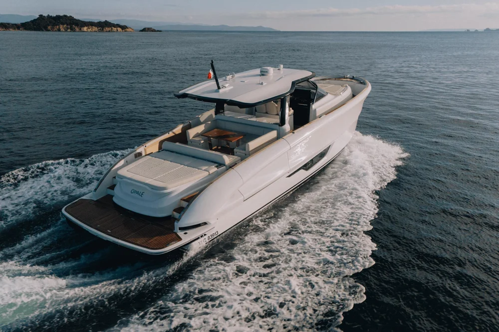 BoatPhoto.coverAlt