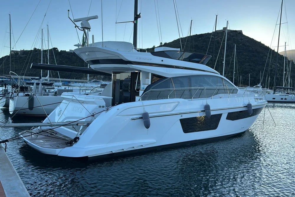 BoatPhoto.coverAlt