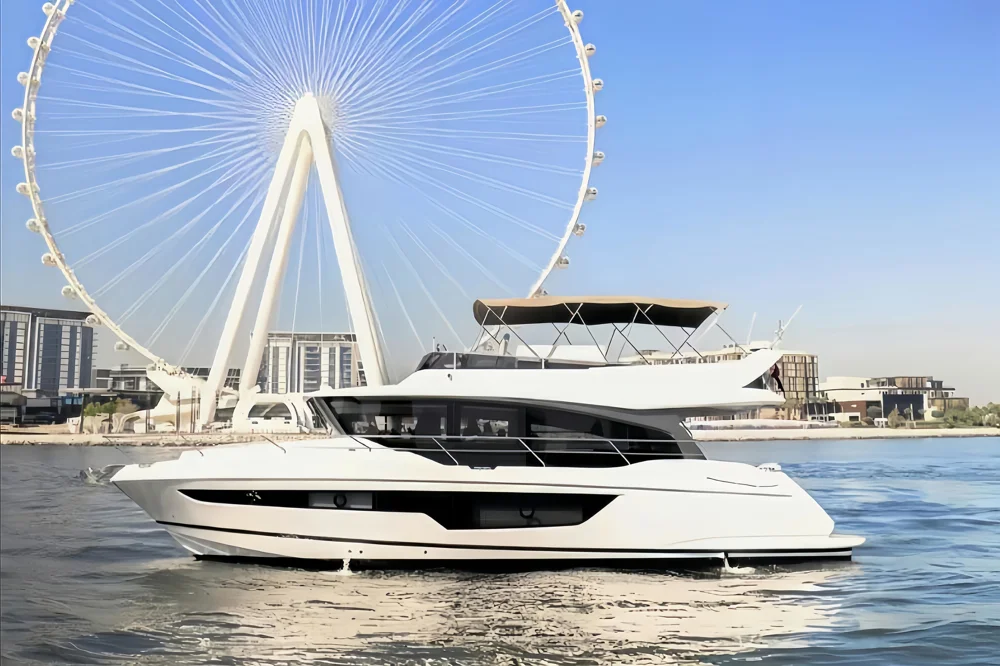 BoatPhoto.coverAlt