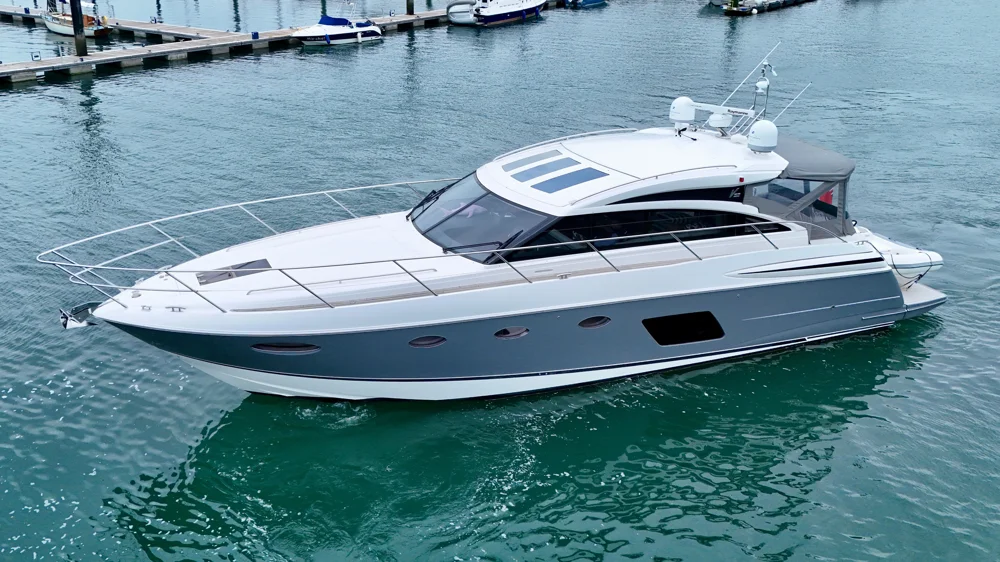BoatPhoto.coverAlt