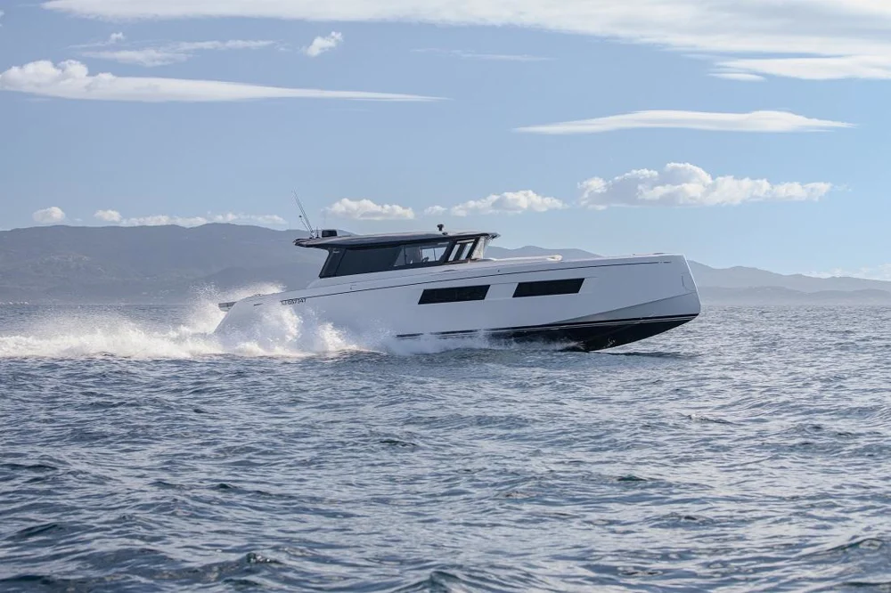 BoatPhoto.coverAlt