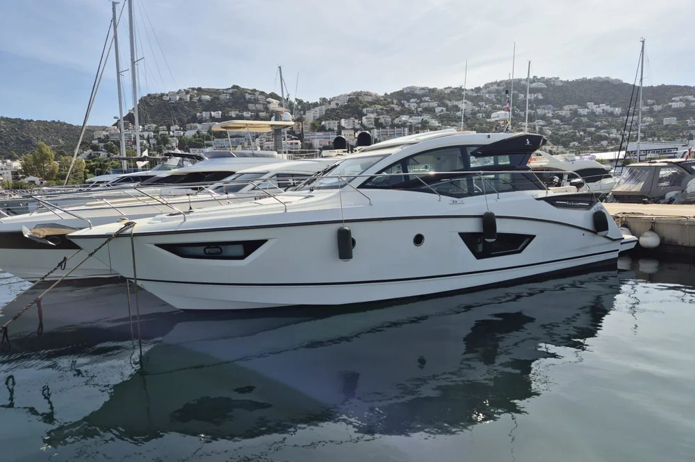 BoatPhoto.coverAlt