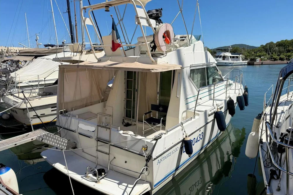 BoatPhoto.coverAlt