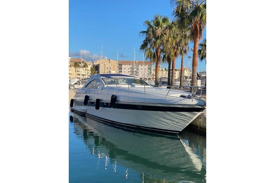 1999 Pershing 54 for sale in Saint-Tropez, France, photo 2 of 5
