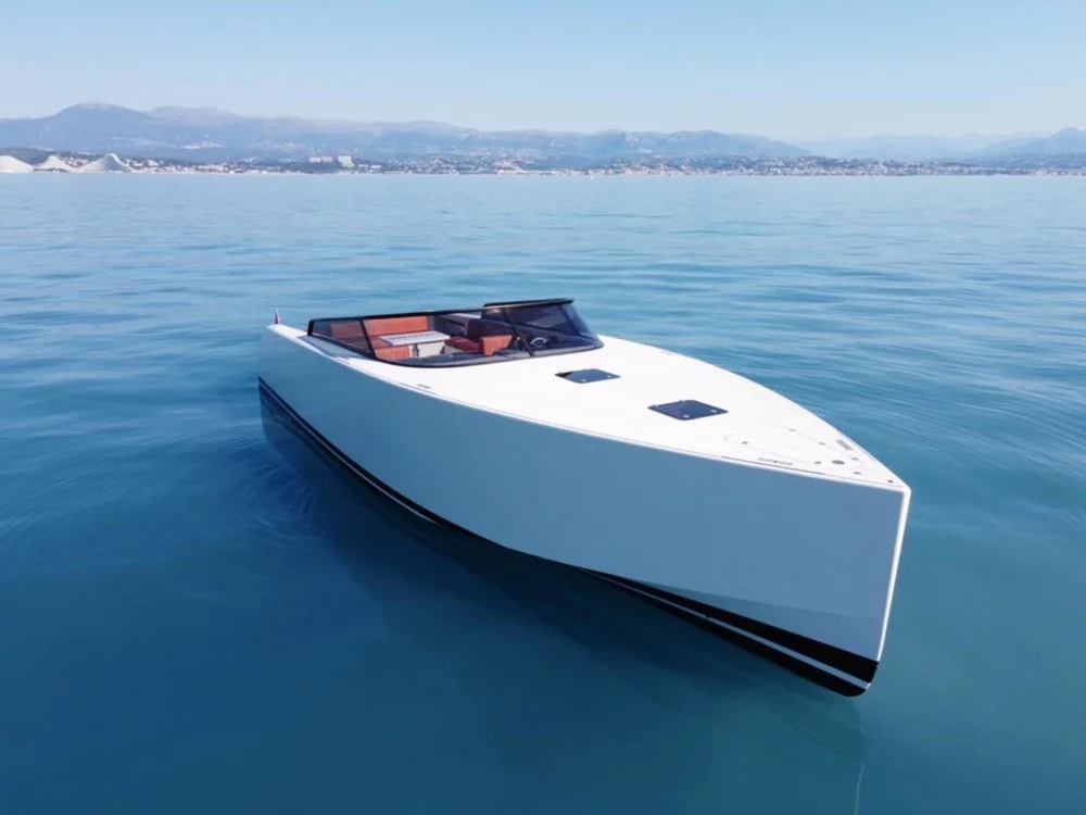 BoatPhoto.coverAlt