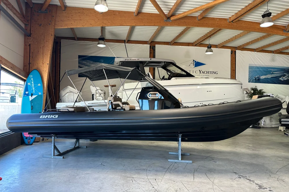 BoatPhoto.coverAlt