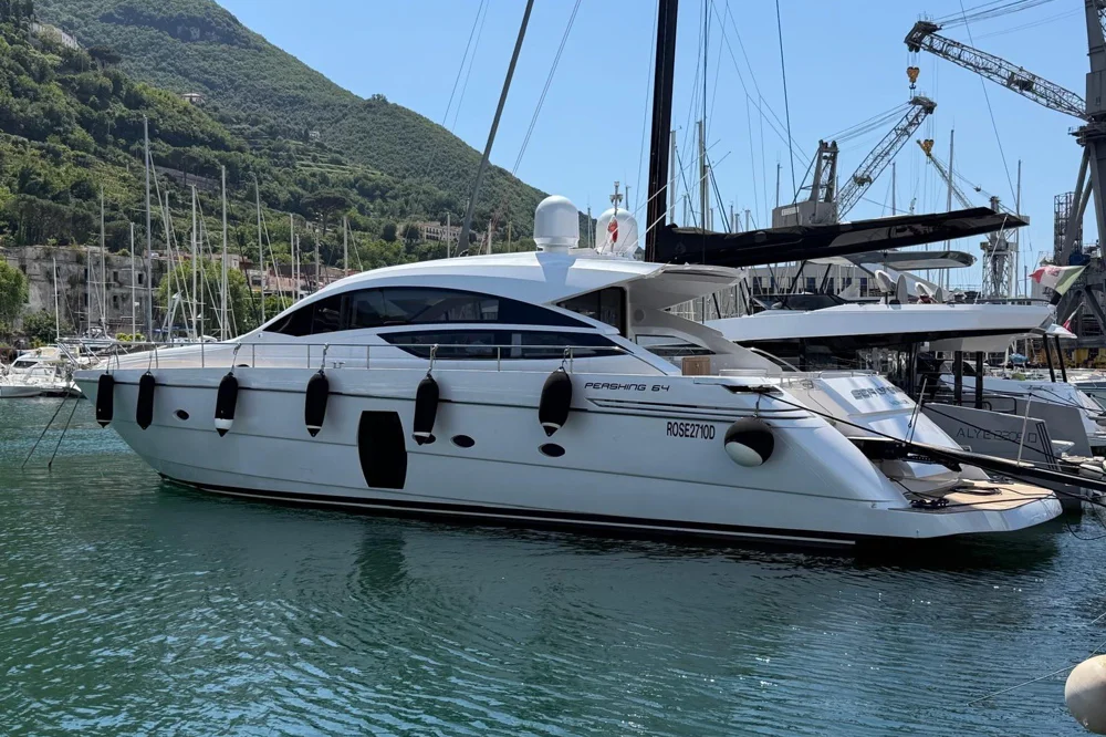 2010 Pershing 64 for sale, photo 2 of 5
