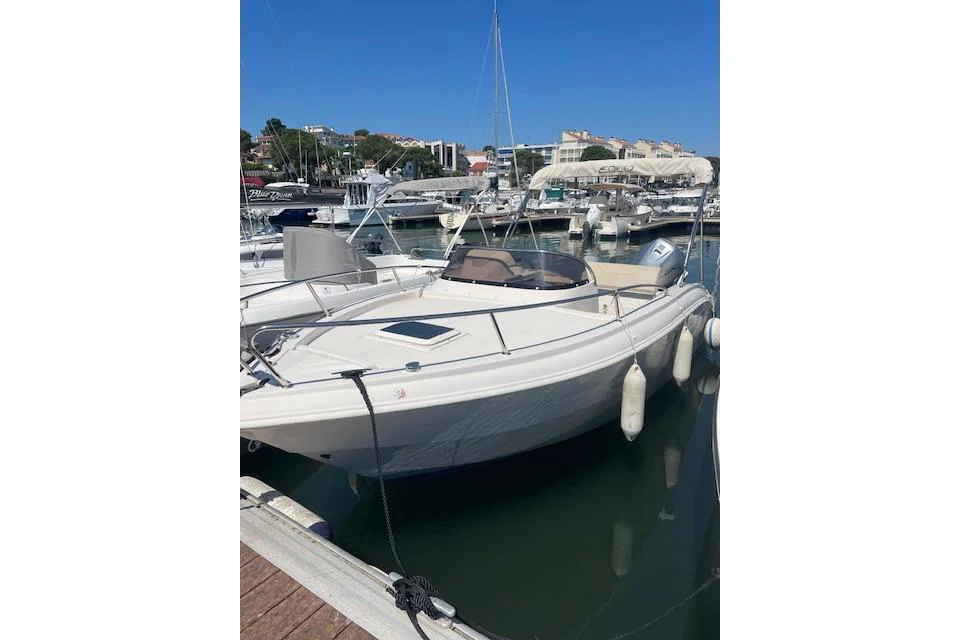 BoatPhoto.coverAlt