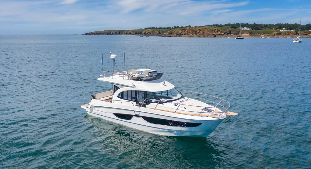 BoatPhoto.coverAlt
