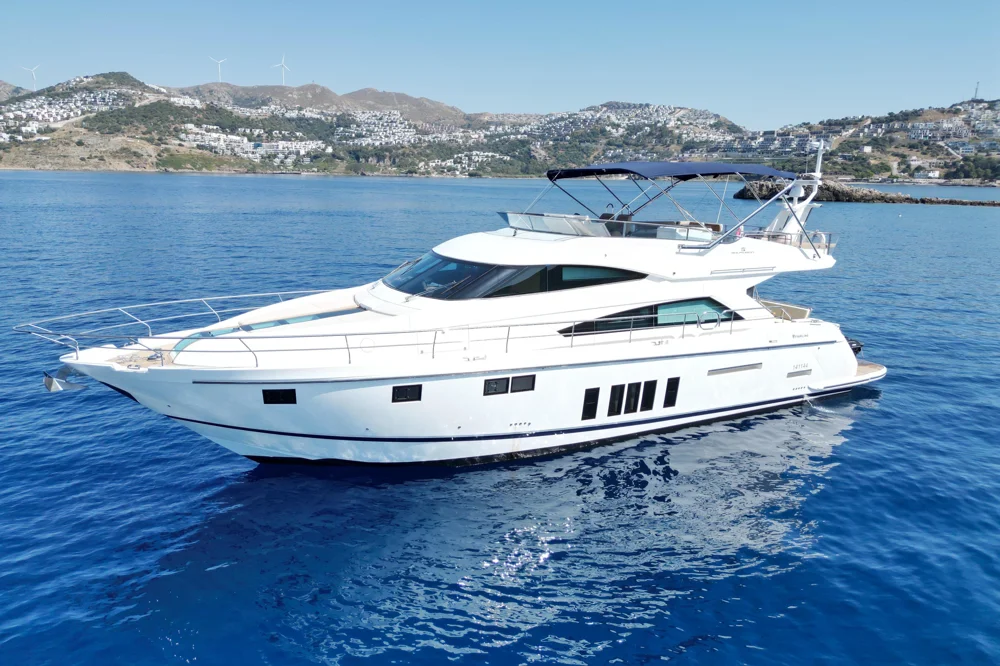 BoatPhoto.coverAlt