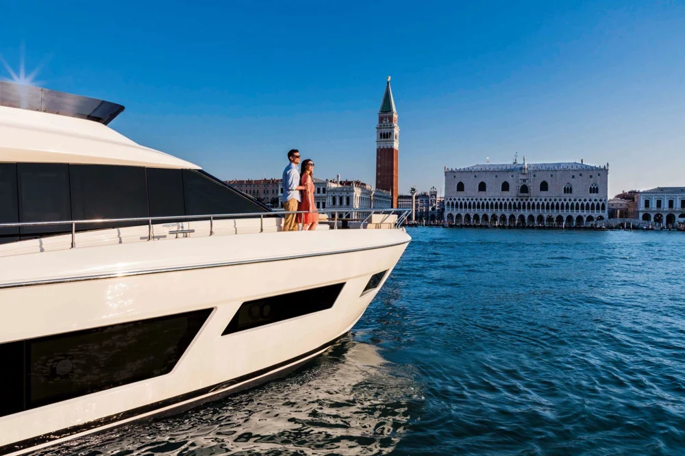 BoatPhoto.coverAlt