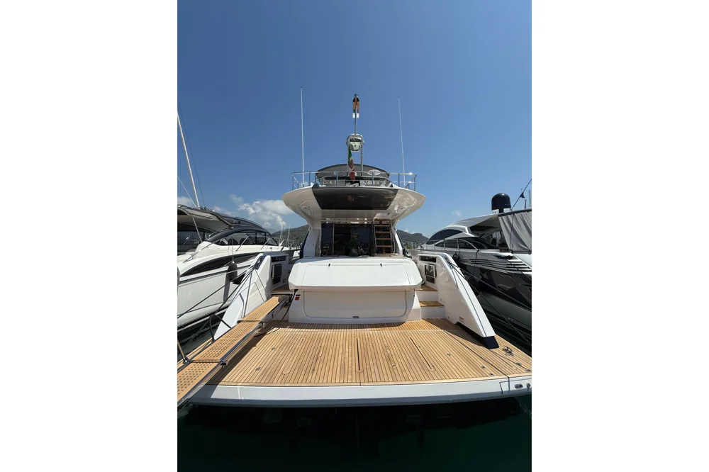 BoatPhoto.alt