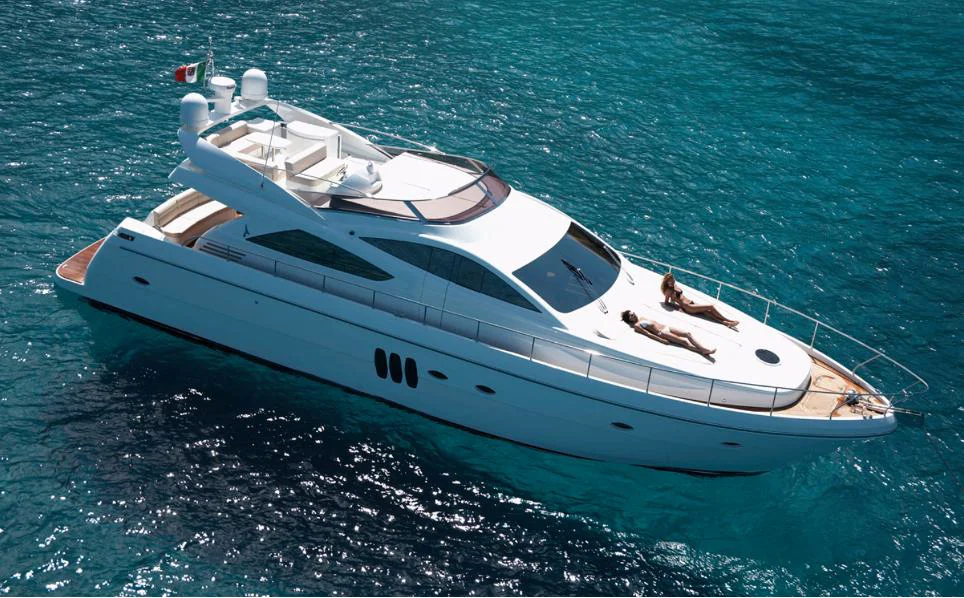 BoatPhoto.coverAlt