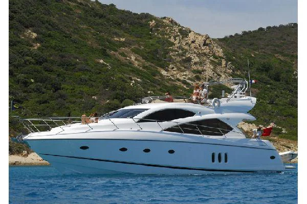 BoatPhoto.coverAlt