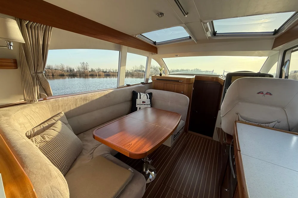 2011 NIMBUS 335 Coupe for sale in Nederland, The Netherlands, photo 2 of 5