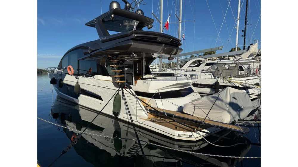 BoatPhoto.coverAlt