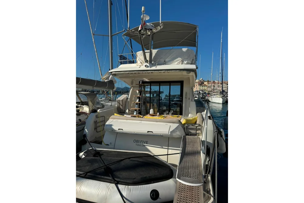 BoatPhoto.coverAlt
