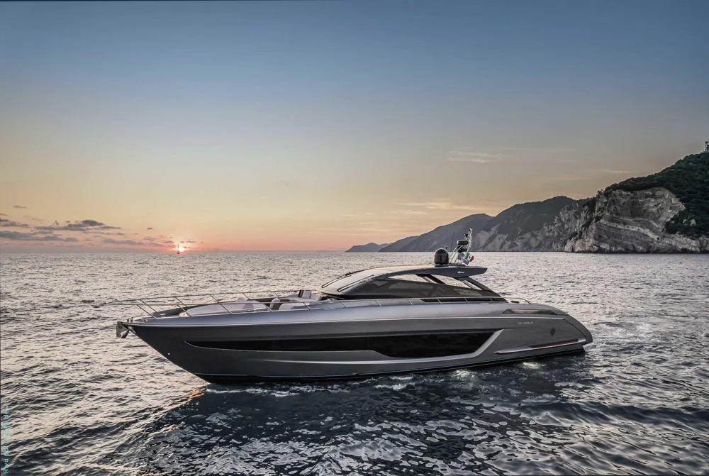 BoatPhoto.coverAlt
