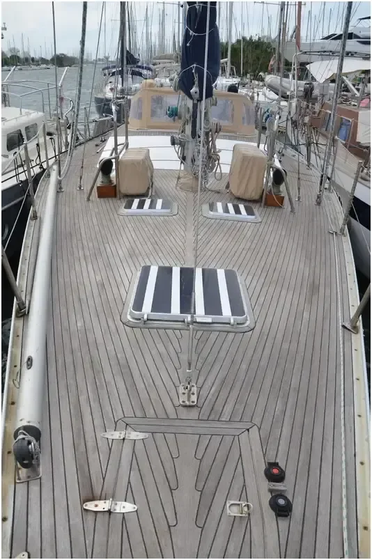 BoatPhoto.alt